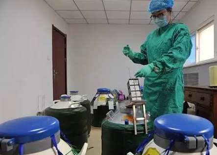 河北省人类精子库国际顶尖的液氮精液储存罐